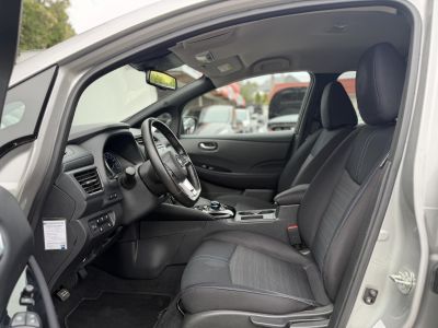 NISSAN LEAF N-Connecta 40kWh (Automata) 59e km. 360 kamera. első-hátsó ülésfűtés. kormányfűtés. CARPLAY!