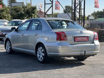 TOYOTA AVENSIS 1.8 Sol 133e km. ülésfűtés. digitklíma. vonóhorog. 2 gyári kulcs!