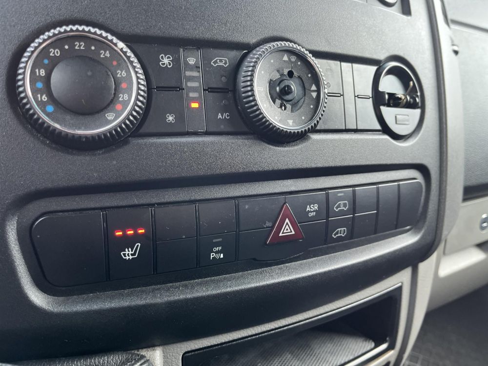 MERCEDES-BENZ SPRINTER 316 CDI 906.633.13 Friss műszaki vizsga! Kamera Ülésfűtés Vonóhorog Tolatóradar Bi-xenon Állófűtés