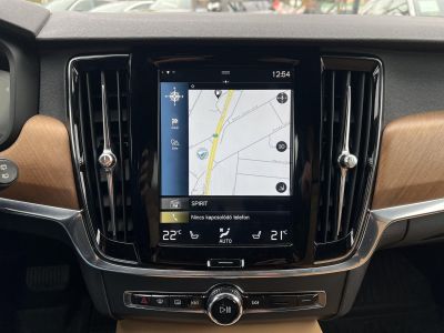 VOLVO V90 2.0 D [D4] Inscription AWD Geartronic Teljes felszereltség. Végig márkaszervizben szervizelt. Téli-nyári gumi!