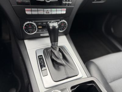 MERCEDES-BENZ C 220 T CDI BlueEFFICIENCY Avantgarde (Automata) Magyarországi Teljes szerviztörténet!