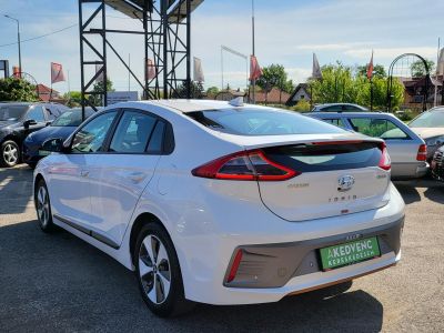 HYUNDAI IONIQ electric Premium (Automata) 250km-es hatótáv. Vezetett szervizkönyv!