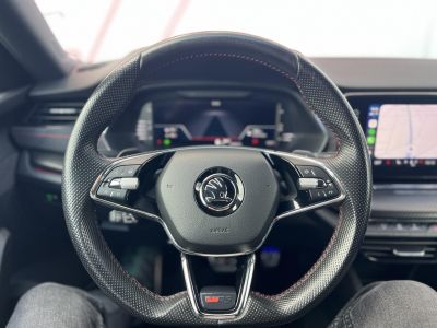 SKODA OCTAVIA Combi 2.0 TDI SCR RS DSG Magyarországi. Gyári fényezés. Végig vezetett szervizkönyv!