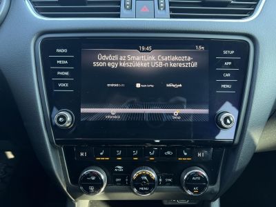 SKODA OCTAVIA Combi 1.6 CR TDI Style M.o.-i. 1.tul. Tempomat Ülésfűtés Tolatóradar Carplay Téli-nyári kerék!