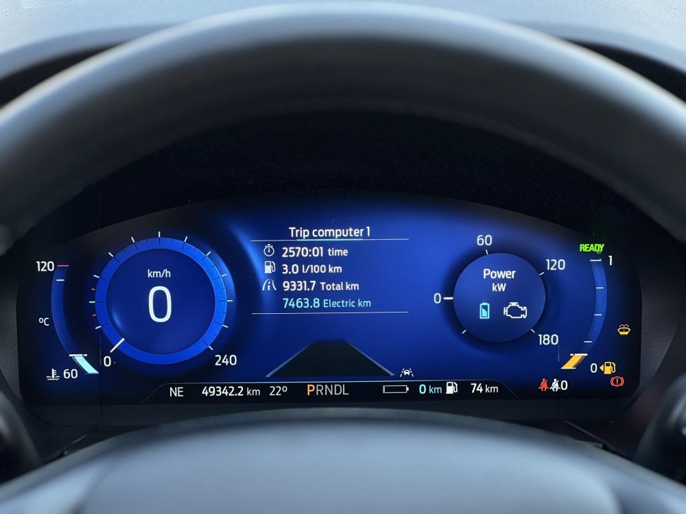FORD KUGA 2.5 PHEV Freedom CVT 49e km. LED fényszórók. kamera. carplay. ülésfűtés. kormányfűtés. CARPLAY!