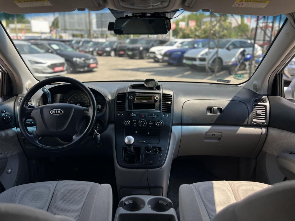 KIA CARNIVAL 2.9 CRDi EX (7 személyes ) klíma. tempomat. tolatókamera. tolatóradar. vonóhorog!