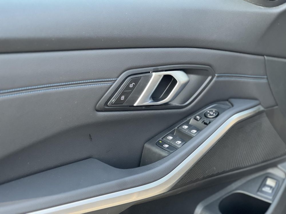 BMW 330i xDrive (Automata) M-SPORT. Facelift