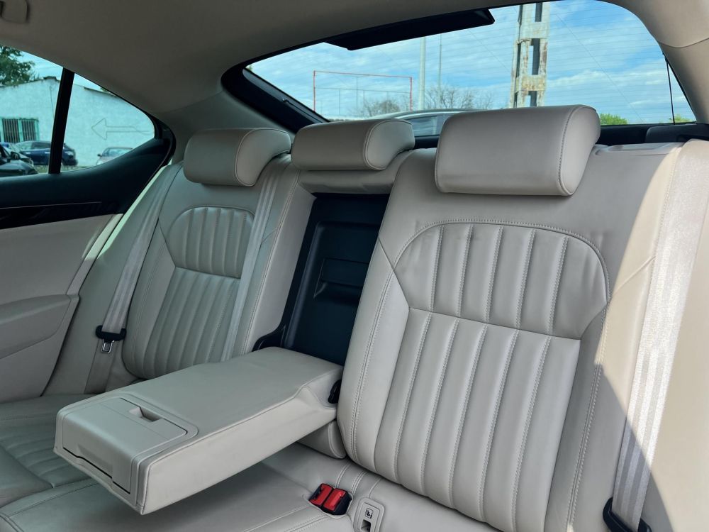 SKODA SUPERB 2.0 TDI SCR L&K DSG Vaj bőrbelső. tolatókamera. adaptív futómű. teljes szerviztörténet!