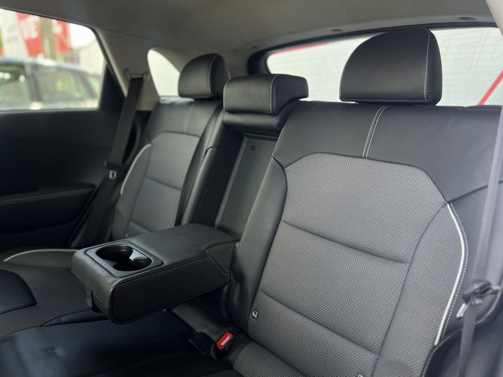 KIA NIRO e-Niro 39kWh Silver 73e km. távtartó. sávtartó. ülésfűtés. félbőr. CARPLAY!