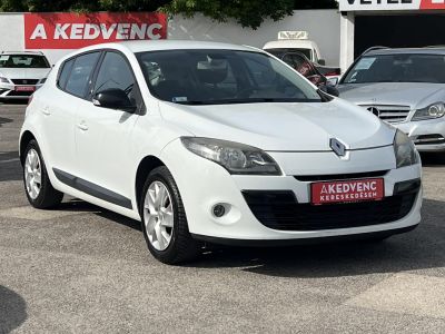RENAULT MEGANE 1.6 Dynamique Magyarországi. teljes szerviztörténet!