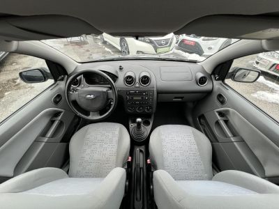 FORD FIESTA 1.3 Comfort Semmi extra.....még 1 év műszaki!