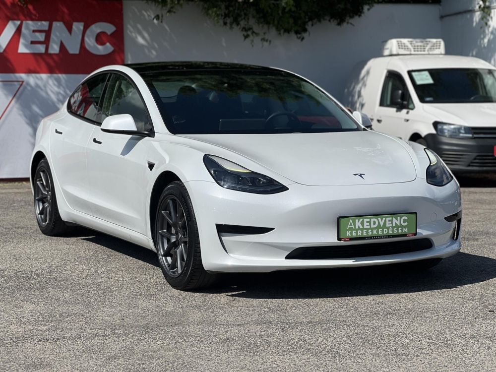 TESLA MODEL 3 Standard Range Plus Aut 62e km. hőszivattyú. garanciális!