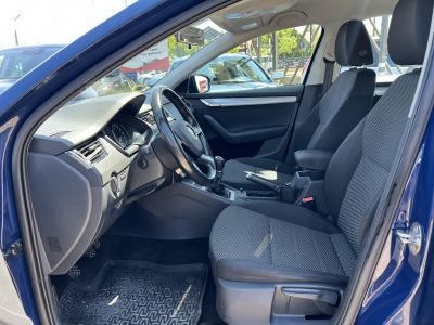 SKODA OCTAVIA Combi 1.4 TSI Ambition 168e km. Tempomat Digitklíma Végig vezetett szervizkönyv!
