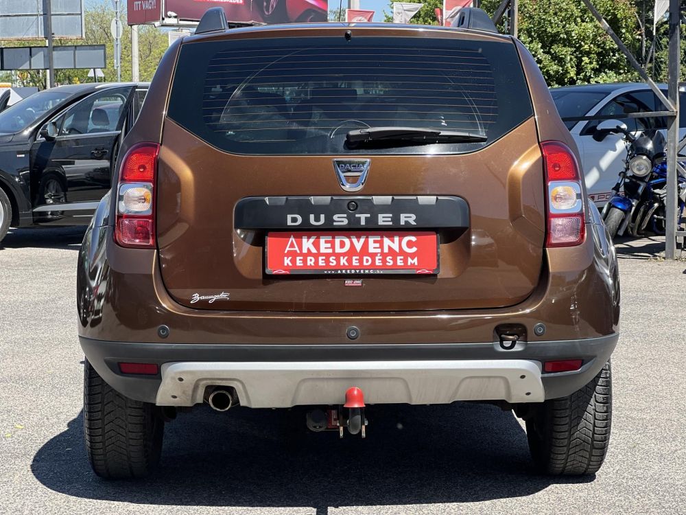 DACIA DUSTER 1.2 TCe Arctic 107e km. M.o.-i. klíma téli-nyári kerék!