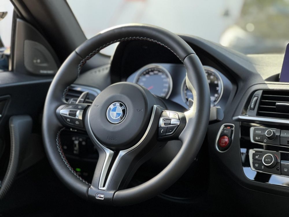 BMW M2 Competition DKG Tuningmentes. magas felszereltség. végig vezetett szervizkönyv. Apple carplay