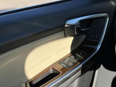VOLVO V60 2.0 [T4] Kinetic Geartronic M.o.-i. magasan felszerelt. végig vezetett szervizkönyv!