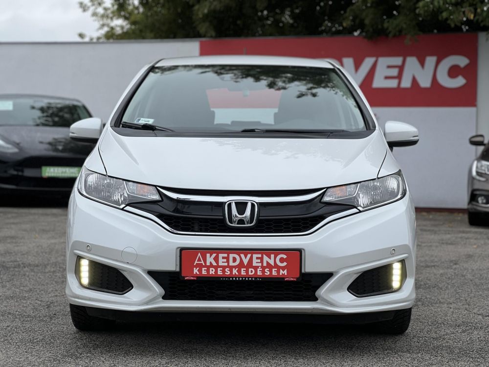 HONDA JAZZ 1.3 Trend Magyarországi. Márkaszervizelt. Tolatókamera!