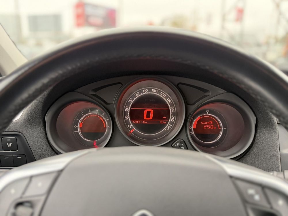 CITROEN C4 1.6 e-HDi Exclusive Masszázs ülés. Kitűnő állapot. Friss műszaki vizsga. Téli-nyári gumi!