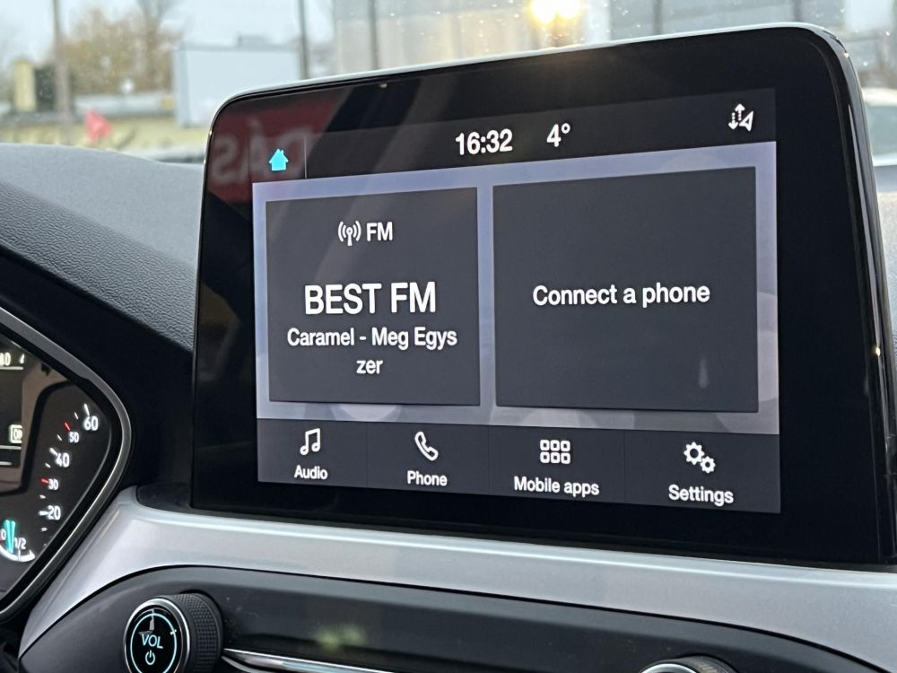 FORD FOCUS 1.0 EcoBoost Connected M.o.-i. 1.tul. Márkaszervizelt! Carplay