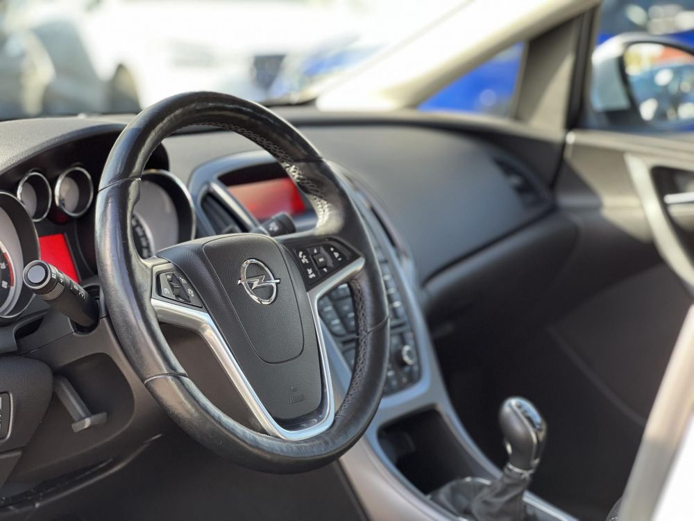 OPEL ASTRA J Sedan 1.4 T Business EURO6