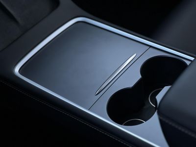 TESLA MODEL Y Performance AWD (Automata)