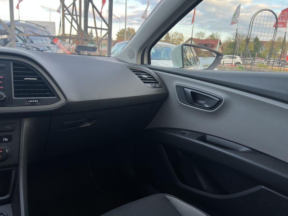 SEAT LEON 1.2 TSi Reference Tempomat Digitklíma Bluetooth Tolatóradar!