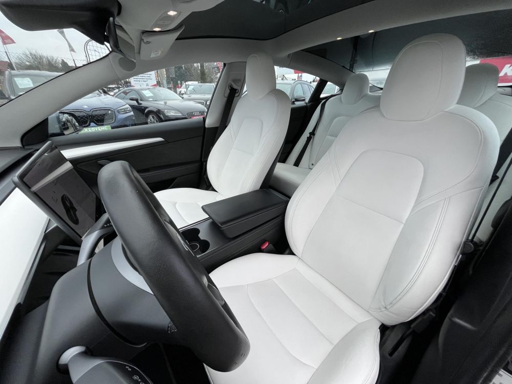 TESLA MODEL 3 Long Range AWD (Automata) 77e km. FEHÉR BELSŐ. mátrix LED. hőszivattyú. garanciális!