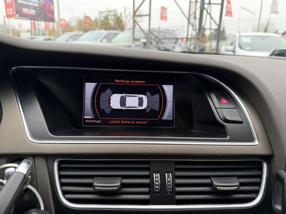 AUDI A4 2.0 TDI multitronic Magyarországi Napfénytető Xenon Üléshűtés PDC Téli-nyári kerék!