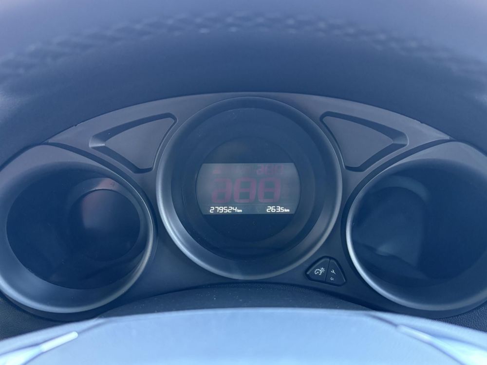 CITROEN C4 1.6 BlueHDi Profi Feel Klíma Tempomat Bluetooth Carplay TGK!