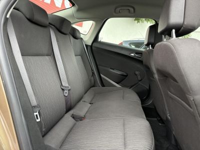 OPEL ASTRA J 1.4 T Selection M.o.-i. Klíma Tempomat Bluetooth