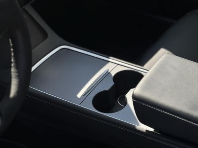 TESLA MODEL 3 RWD (Automata) 37e km. AMD Ryzen. hőszivattyú. LFP akku. garanciális!