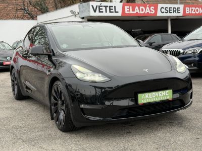 TESLA MODEL Y Performance AWD (Automata) 49e km. ÁFÁS! AMD Ryzen. garanciális. premium hifi. vonóhorog!