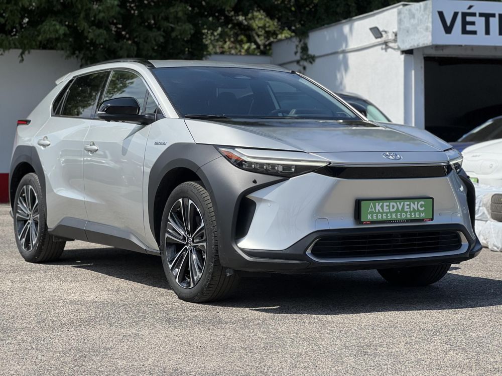 TOYOTA BZ4X Executive AWD 15e km. JBL. magas felszereltség!