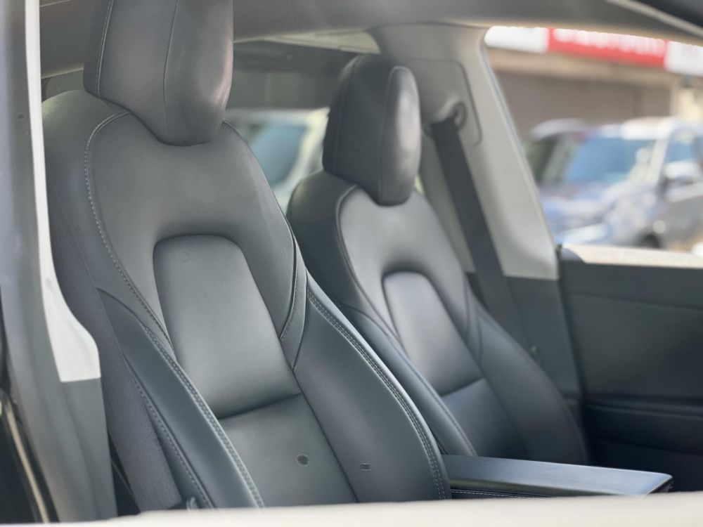 TESLA MODEL Y Long Range AWD (Automata) 109e km. mátrix LED. hőszivattyú. premium hifi. garanciális!