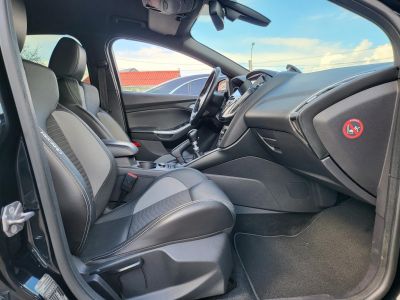 FORD FOCUS 2.0 Ecoboost ST3 250le! megkímélt! xenon. ülésfűtés. tempomat. digitklíma