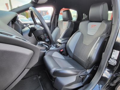 FORD FOCUS 2.0 Ecoboost ST3 250le! megkímélt! xenon. ülésfűtés. tempomat. digitklíma