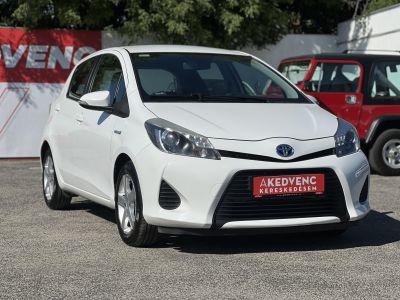 TOYOTA YARIS 1.5 HSD Trend e-CVT 103e km. Márkaszervizelt!