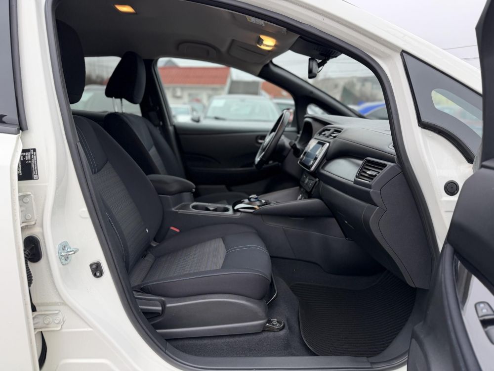 NISSAN LEAF N-Connecta e+ 62kWh (Automata) 96% akku 9e km. 360 kamera ProPilot 4x ülésfűtés