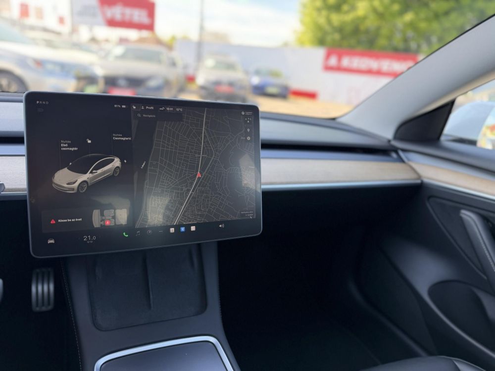 TESLA MODEL 3 Performance AWD (Automata) 68e km. FACELIFT. téli-nyári kerék. überturbine felni. mátrix LED. garanciális!