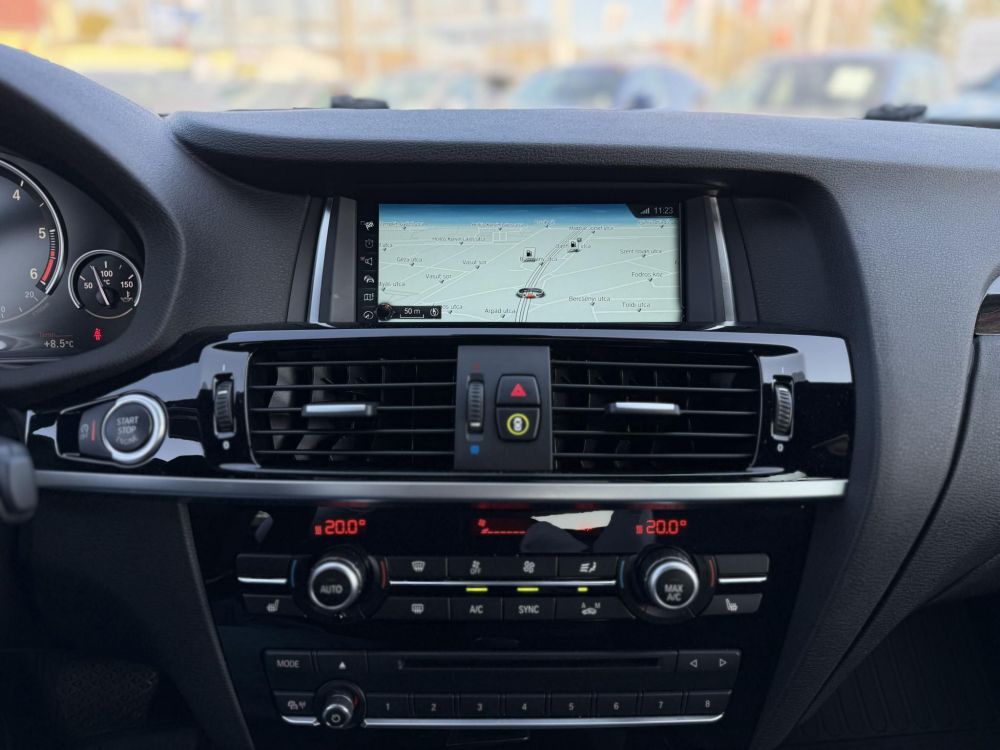 BMW X4 xDrive20d M Sport (Automata) 133e km. M.o.-i. magasan felszerelt. téli-nyári kerék. teljes szerviztörténet!