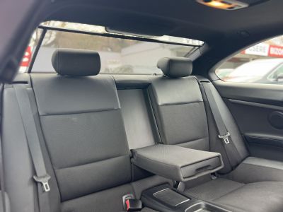 BMW 320d Napfénytető Xenon Ülésfűtés Combtámasz Navi PDC