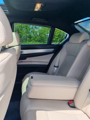 BMW 730d (Automata) M-sport Xenon Napfénytető Vajbőr Üléshűtés HUD Rendszeresen szervizelt!