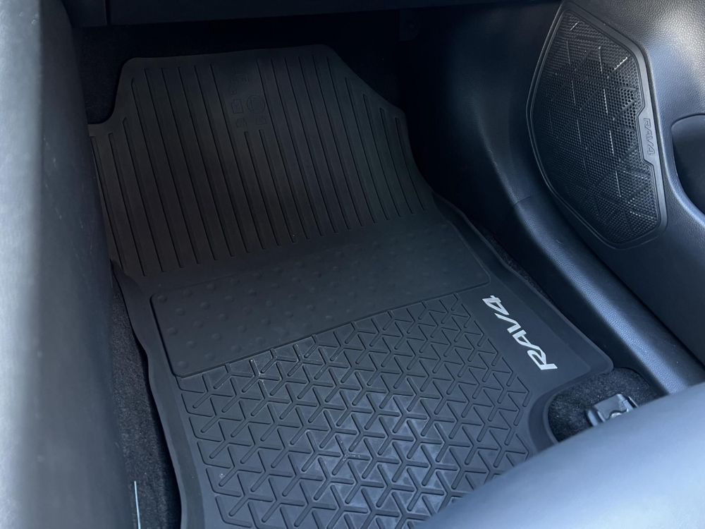 TOYOTA RAV 4 Rav4 2.5 Hybrid Comfort Style e-CVT JBL LED 360kamera Holttér Sávtartó Tempomat Carplay Keyless Ülésfűtés Újszerű!