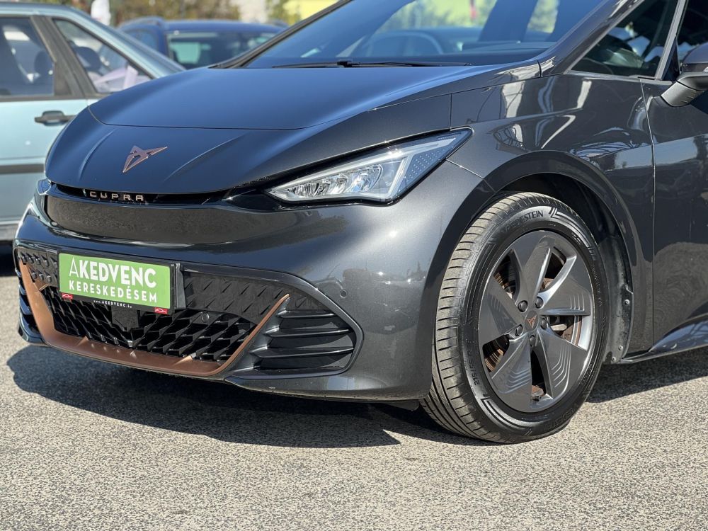 CUPRA BORN 58 kWh 64e km. 400 km hatótáv. ülésfűtés. CARPLAY!