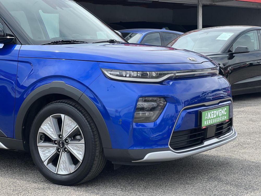 KIA SOUL EV 64kWh Gold 114e km. magas felszereltség. head-up. üléshűtés. carplay. 400+km hatótáv!