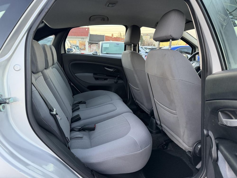 FIAT LINEA 1.4 8V Active (EU5) M.o.-i. 1.tul. klíma. vonóhorog. 4 évszakos gumik!