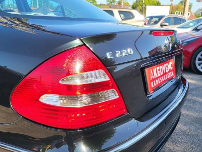 MERCEDES-BENZ E 220 CDI Avantgarde (Automata) Xenon Tempomat PDC Ülésfűtés Téli-nyári kerék szett!
