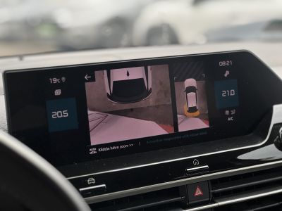 CITROEN C4 1.2 PureTech Feel Plus M.o.-i. 1.tul. 61e km. 360 kamera. HUD. Vonóhorog!