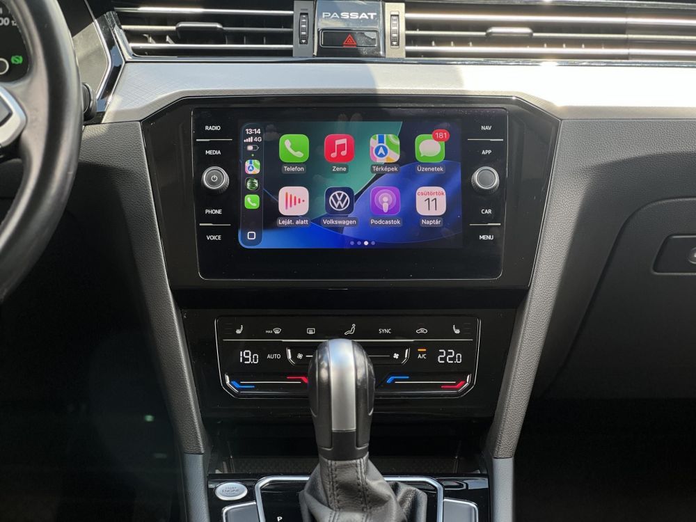 VOLKSWAGEN PASSAT VIII Variant 2.0 TDI SCR Business DSG Masszázs ülés. Carplay