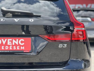 VOLVO V60 2.0 [B3] MHEV Momentum Pro Geartronic Magyarországi. végig márkaszervizelt. kerámia. friss nagyszerviz!